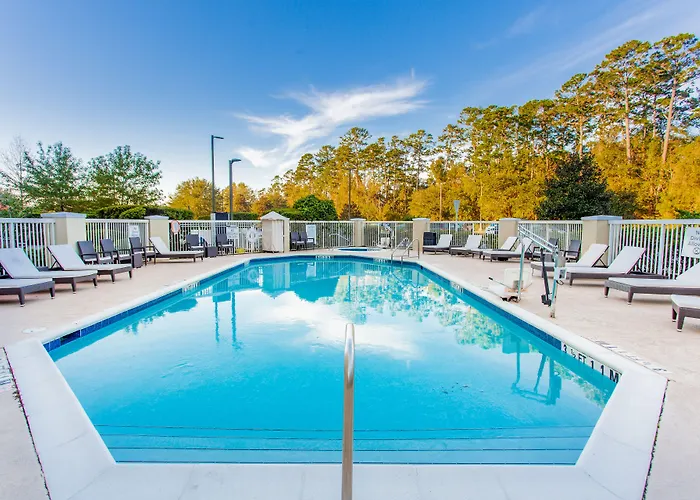 & Conference Center North By Ihg Hotel