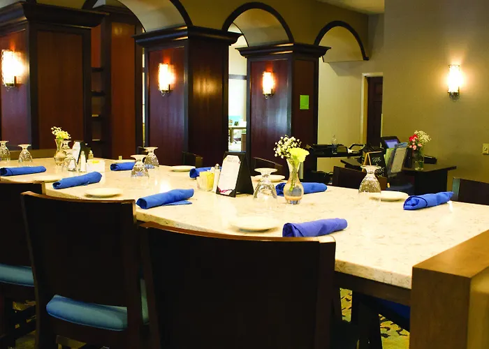 & Conference Center North By Ihg 3*