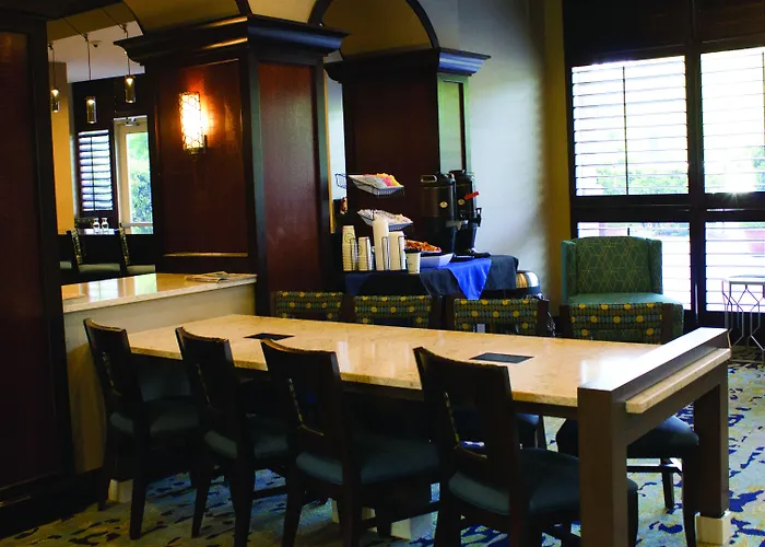 & Conference Center North By Ihg Hotel 3*