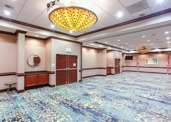 Hotel & Conference Center North By Ihg Tallahassee