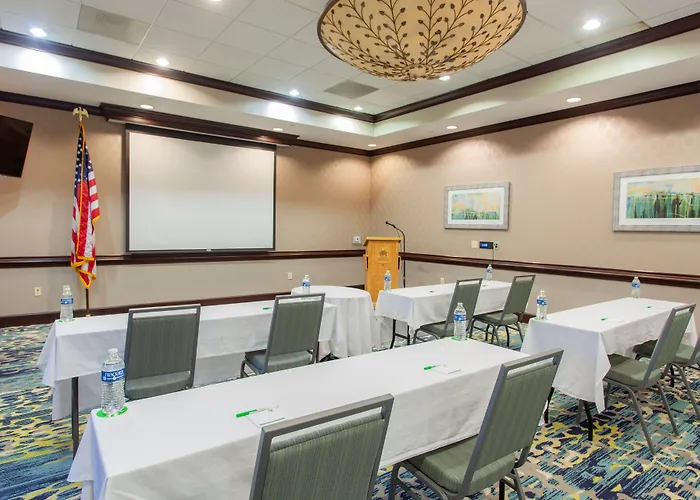 & Conference Center North By Ihg