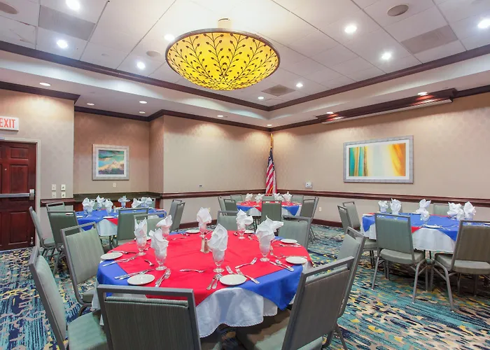 & Conference Center North By Ihg Hotel 3*