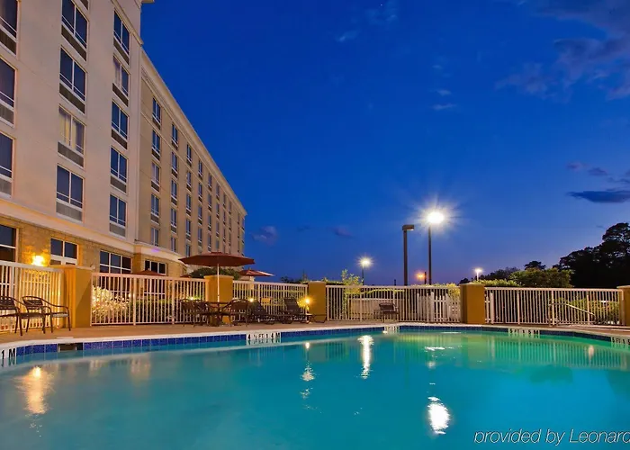 & Conference Center North By Ihg 3*