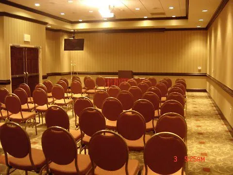 & Conference Center North By Ihg 3*